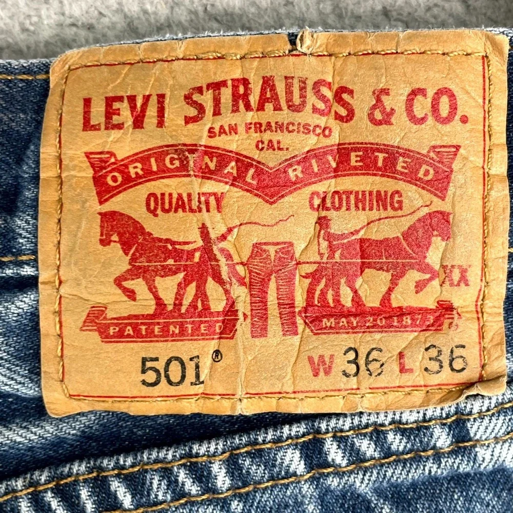 Levi's 501 Original Fit Jeans Mens 34x31.5* Blue Denim Skater Grunge Streetwear